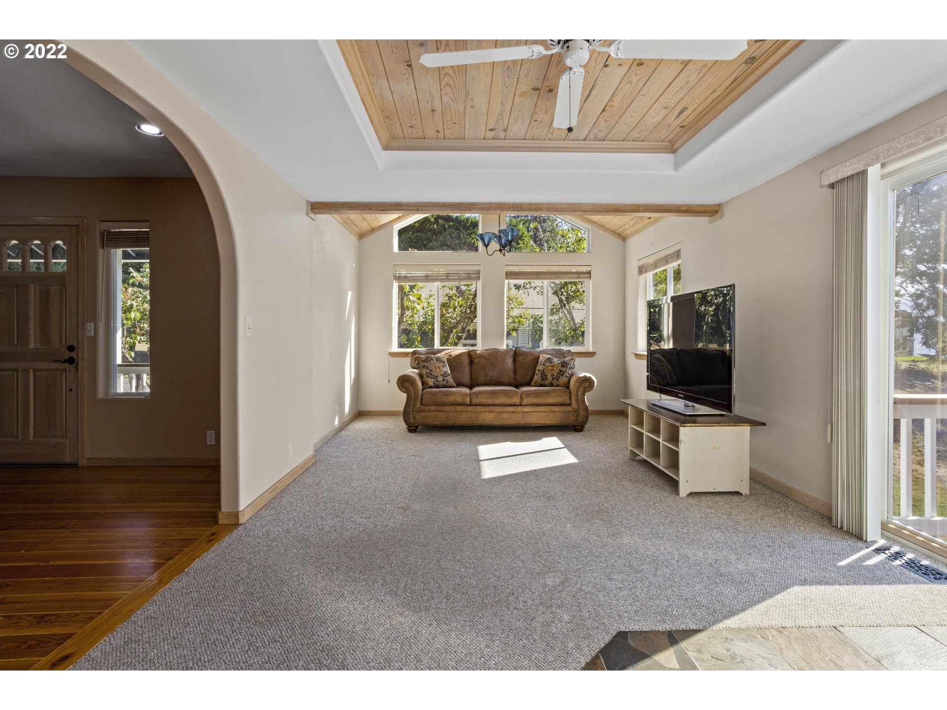 174 West Winds Road White Salmon, WA 98672 - Photo 5 of 22 Gallery Image 5