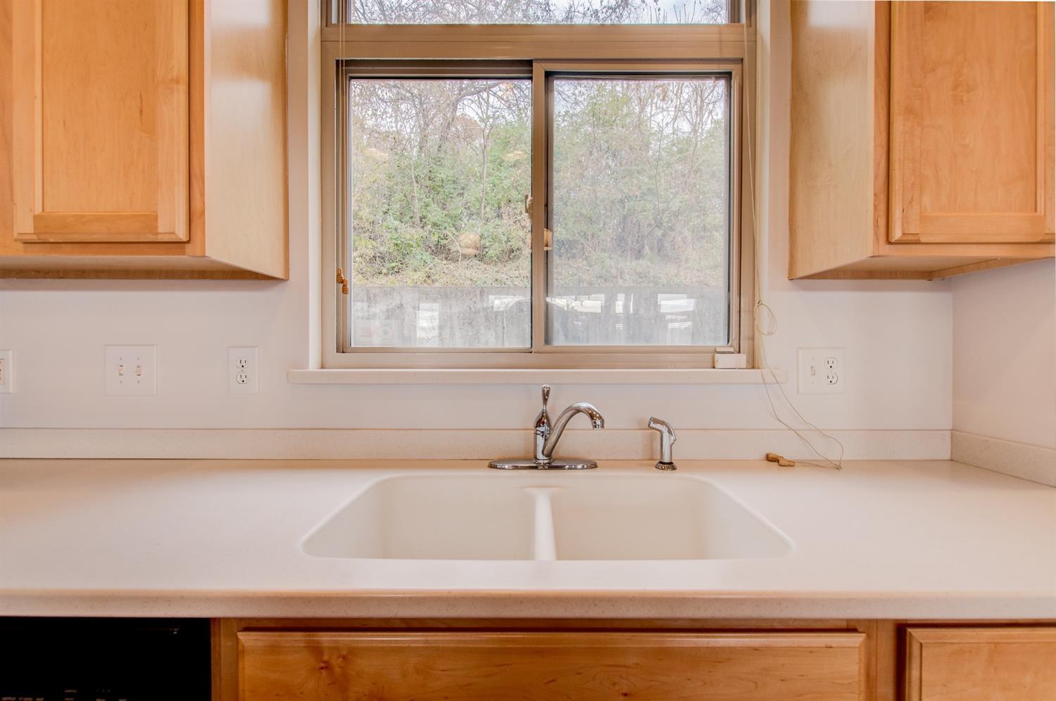 2334 Riverside Drive Cincinnati, OH 45202 - Photo 22 of 42