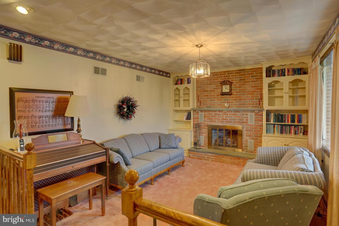 421 Anderson Ferry Road Mount Joy, PA 17552 - Photo 4 of 27 Gallery Image 4