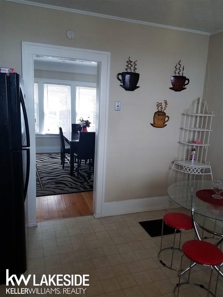 215 Ogemaw Road Pontiac, MI 48341 - Photo 21 of 34 31346043-20.JPG