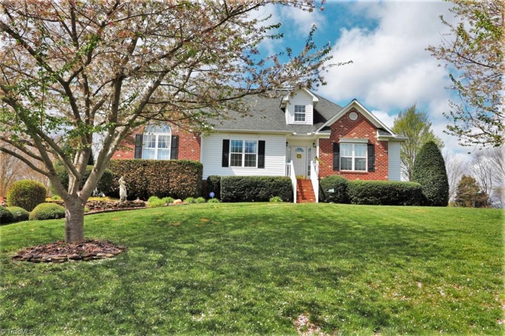 121 North High Field Road Advance, NC 27006 - Photo 2 of 28 Gallery Image 2