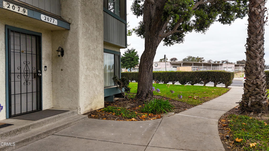 2077 East Bard Road Oxnard, CA 93033 - Photo 2 of 18