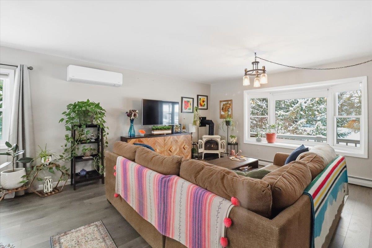 83 Kirby Lane Williston, VT 05495 - Photo 6 of 45