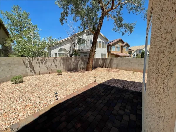 $2,550 | 7832 Blue Eagle Way, Las Vegas, NV 89128