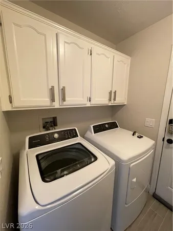 $2,550 | 7832 Blue Eagle Way, Las Vegas, NV 89128