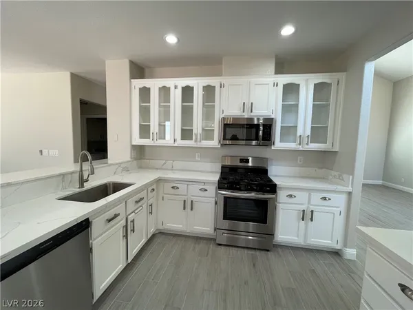 $2,550 | 7832 Blue Eagle Way, Las Vegas, NV 89128