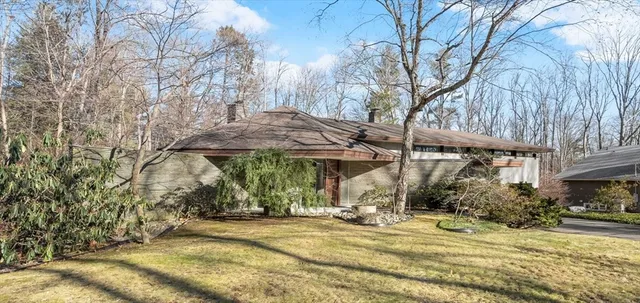 $699,900 | 64 Oak Hill Road, Worcester, MA 01609