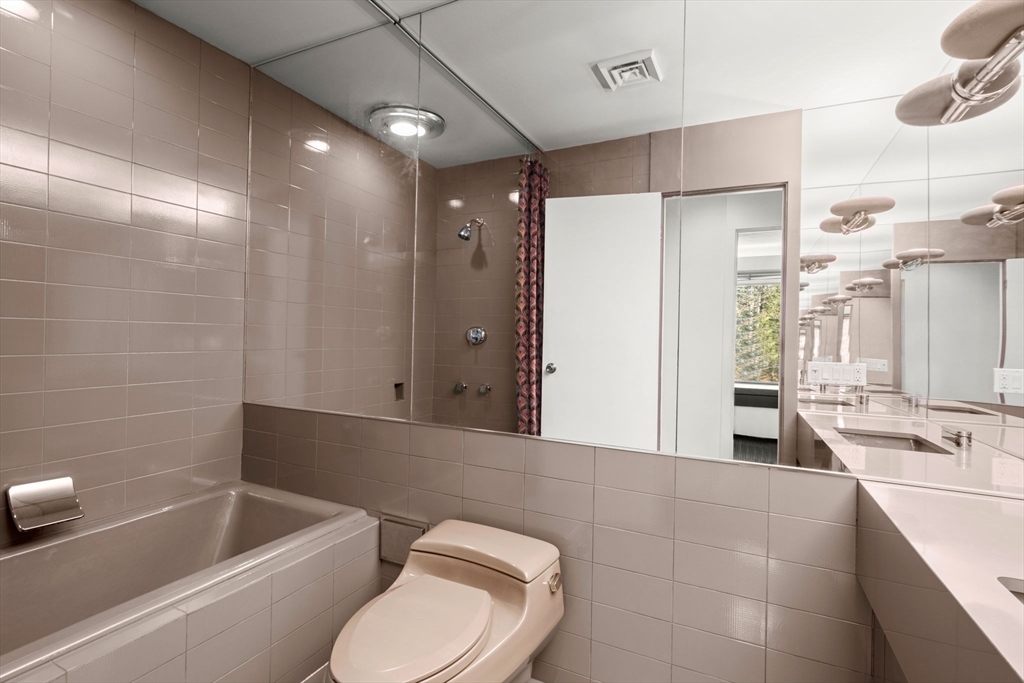 64 Oak Hill Road Worcester, MA 01609 - Photo 32 of 42 Gallery Image 32
