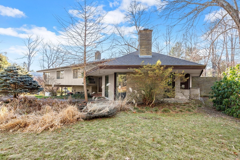 64 Oak Hill Road Worcester, MA 01609 - Photo 8 of 42 Gallery Image 8