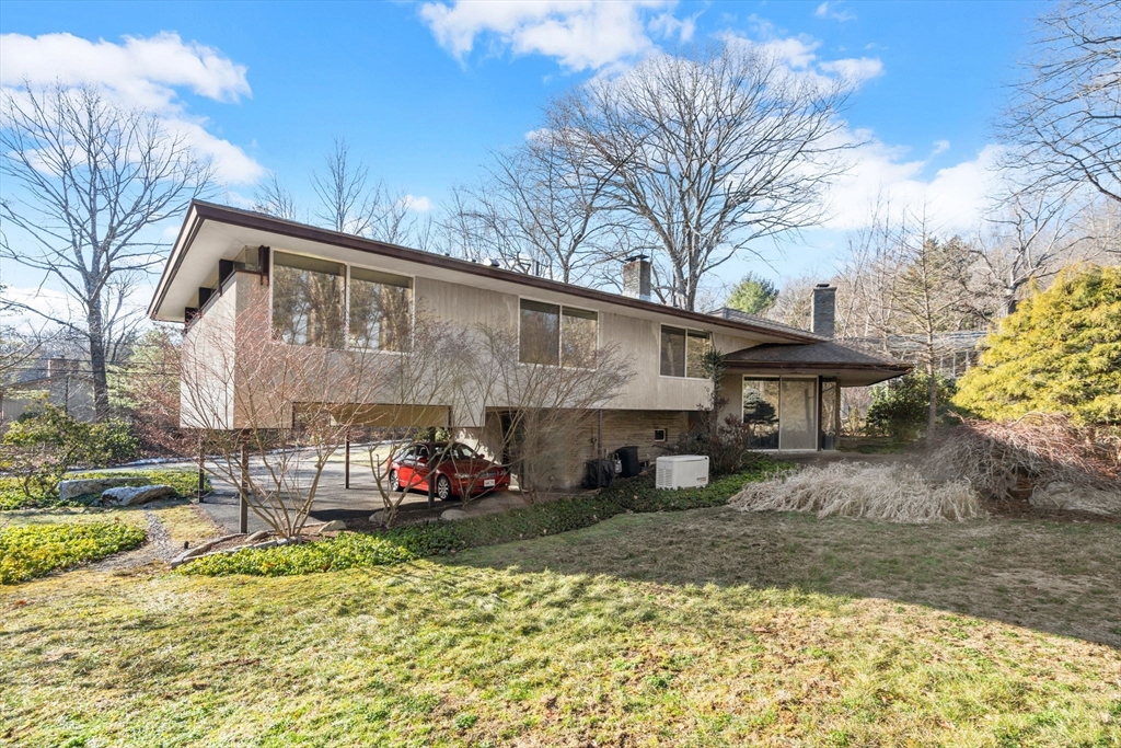 64 Oak Hill Road Worcester, MA 01609 - Photo 10 of 42 Gallery Image 10