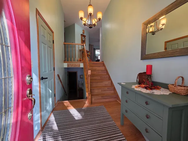 $330,000 | 407 8th Street Southwest, Plainview, MN 55964