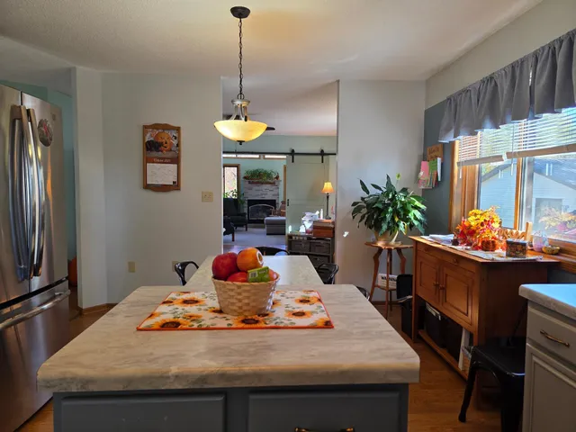 $330,000 | 407 8th Street Southwest, Plainview, MN 55964