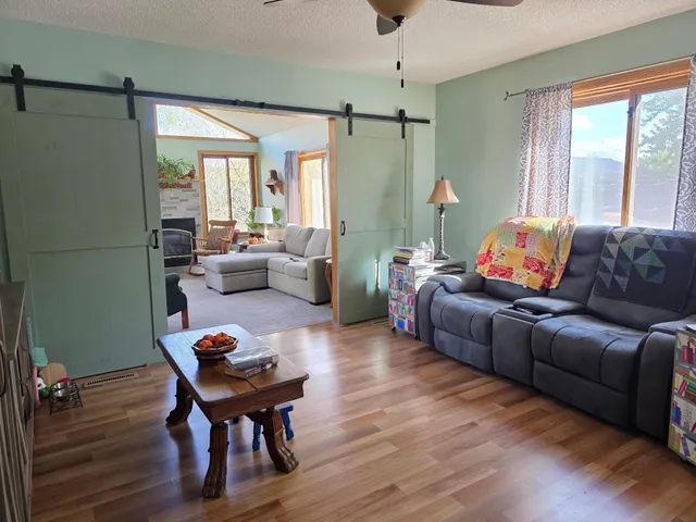 $330,000 | 407 8th Street Southwest, Plainview, MN 55964