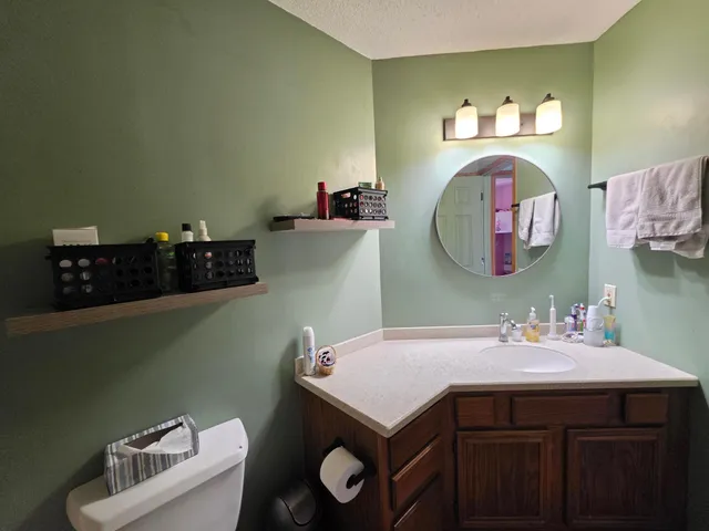 $330,000 | 407 8th Street Southwest, Plainview, MN 55964