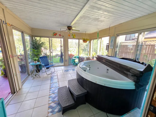 $330,000 | 407 8th Street Southwest, Plainview, MN 55964