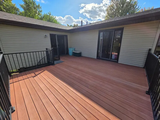 $330,000 | 407 8th Street Southwest, Plainview, MN 55964