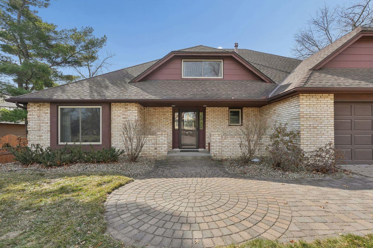 970 Sherwood Road Shoreview, MN 55126 - Photo 1 of 48 Gallery Image 1