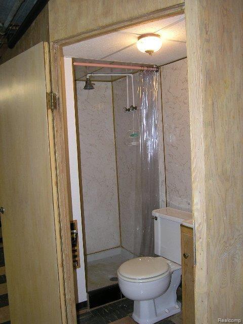 943 Rivard Boulevard Grosse Pointe, MI 48230 - Photo 5 of 20 943 Rivard 007