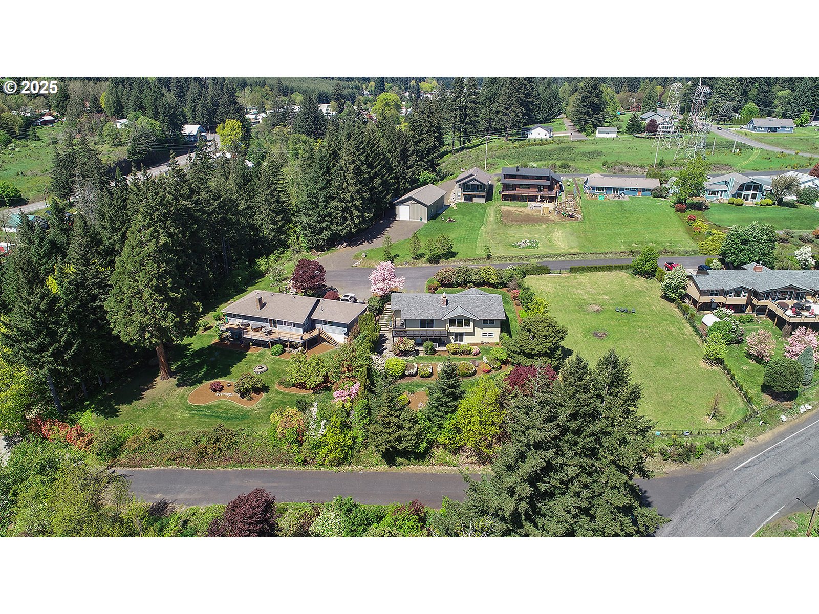 101 Allen Street Carson, WA 98610 - Photo 35 of 48 a picture of city view