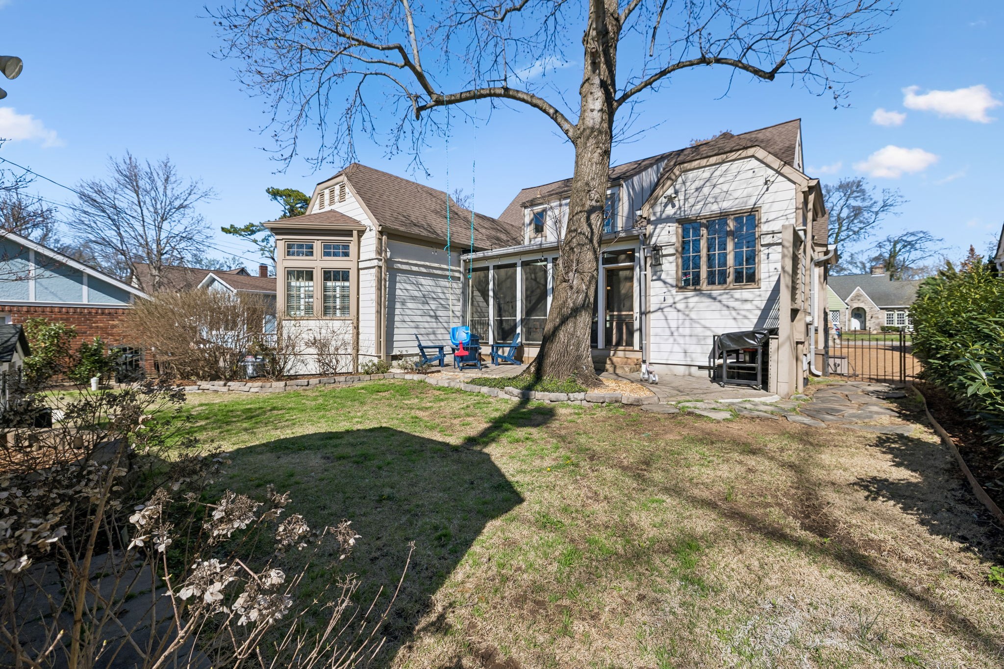 239 Cherokee Road Nashville, TN 37205 - Photo 4 of 5