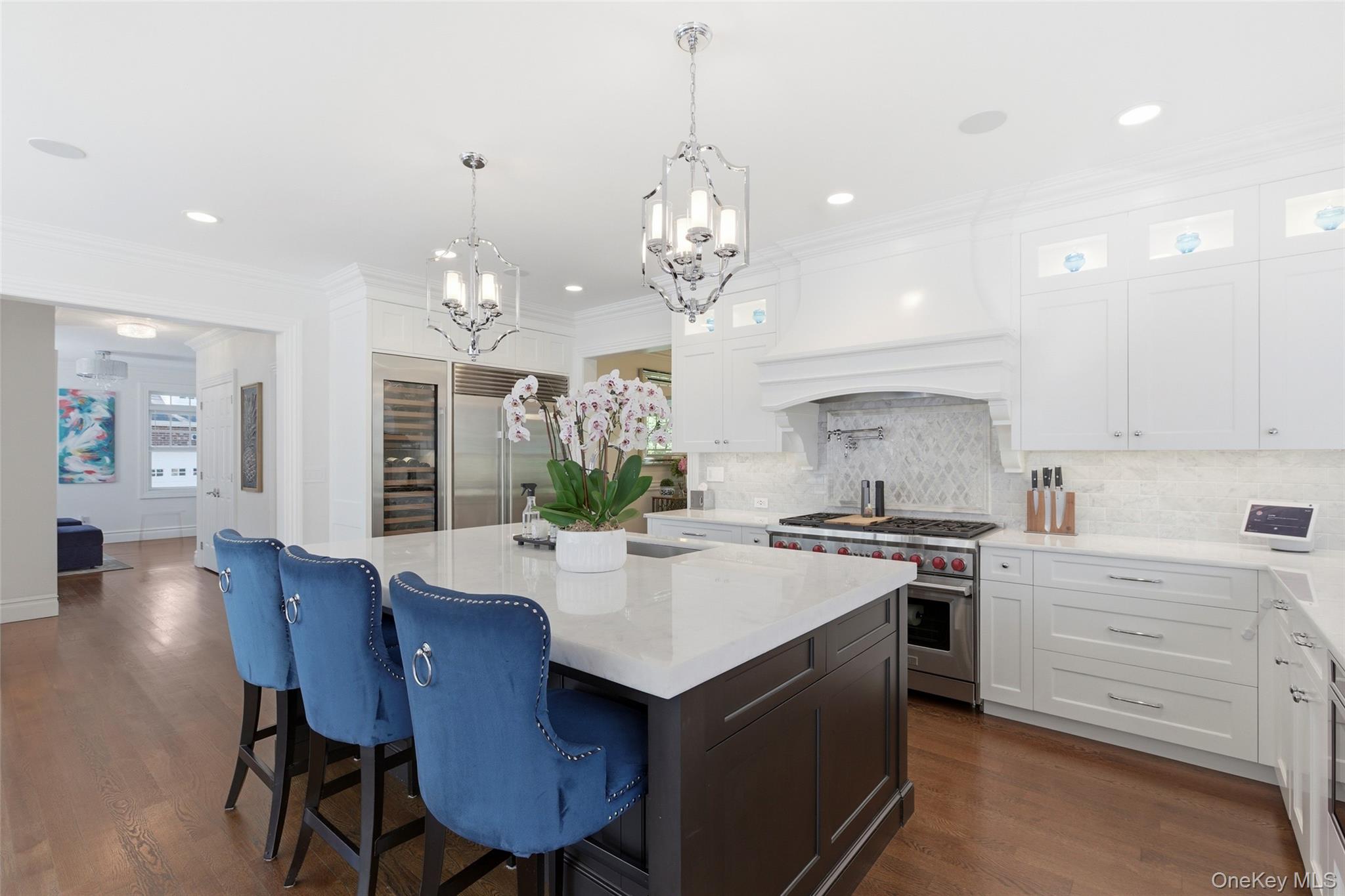 77 Mud Road Setauket, NY 11733 - Photo 8 of 46