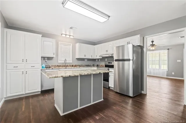 $220,000 | 821 Loree Street, Vinton, LA 70668