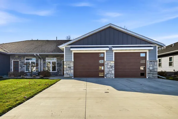 $495,000 | 3007 15th Avenue Southwest, Austin, MN 55912