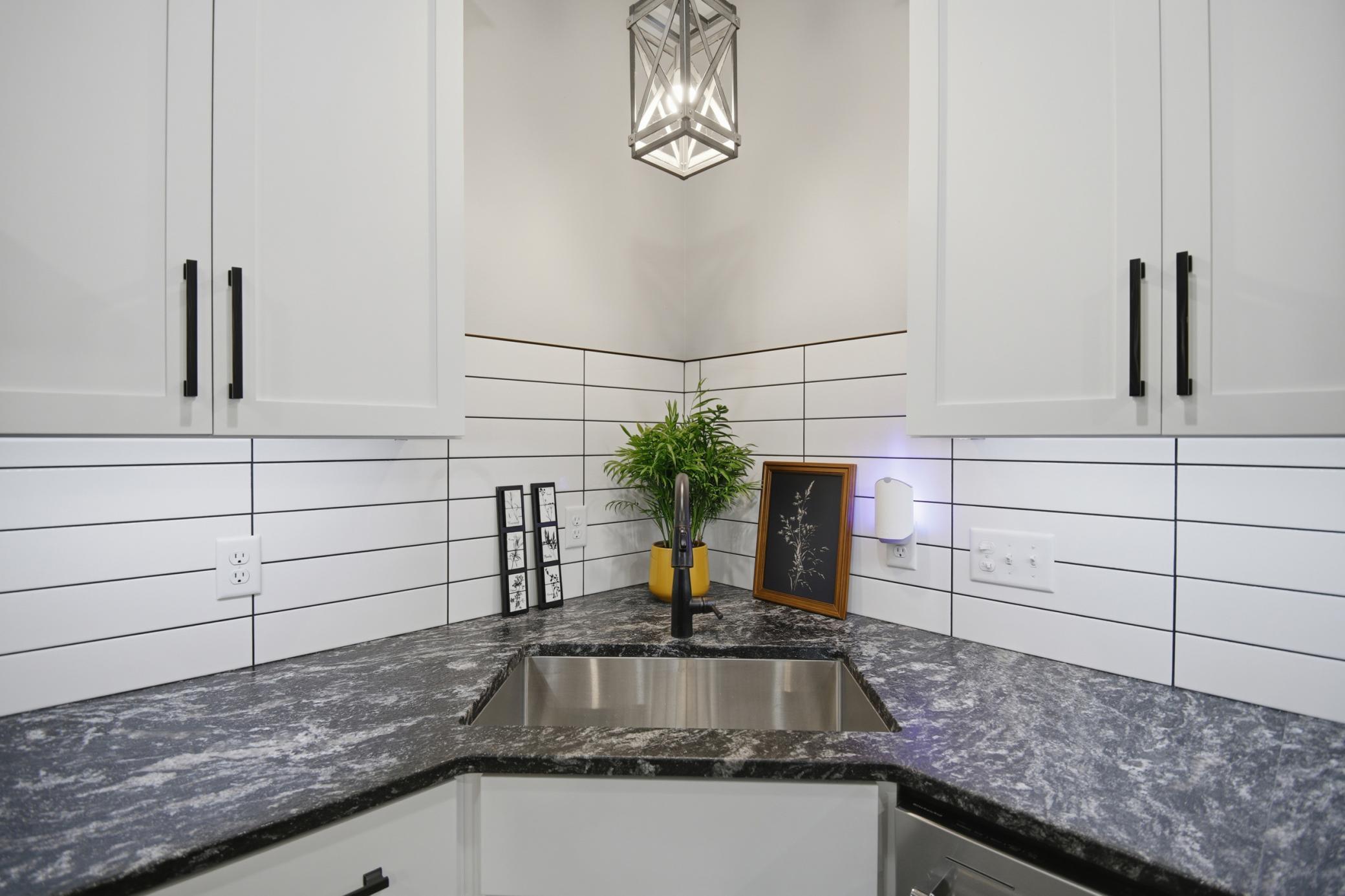 3007 15th Avenue Southwest Austin, MN 55912 - Photo 21 of 37