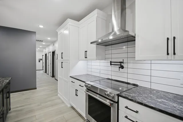 $505,000 | 3007 15th Avenue Southwest, Austin, MN 55912