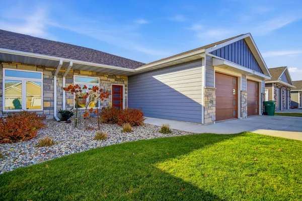 $495,000 | 3007 15th Avenue Southwest, Austin, MN 55912