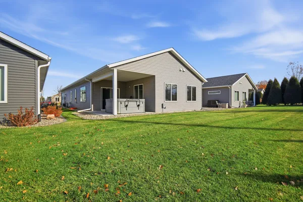 $499,000 | 3007 15th Avenue Southwest, Austin, MN 55912