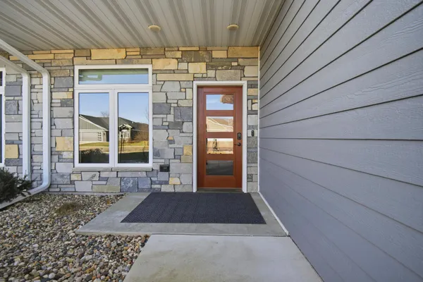 $495,000 | 3007 15th Avenue Southwest, Austin, MN 55912