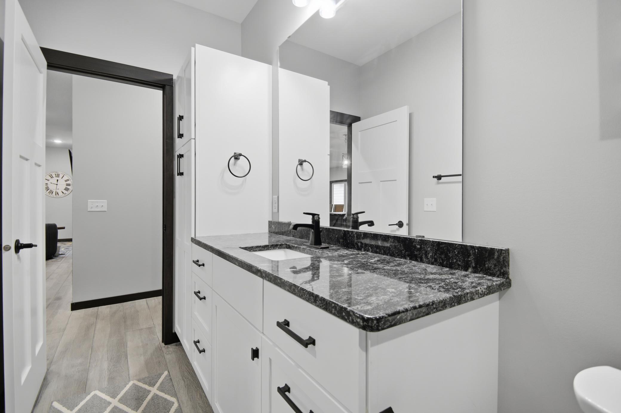 3007 15th Avenue Southwest Austin, MN 55912 - Photo 10 of 37