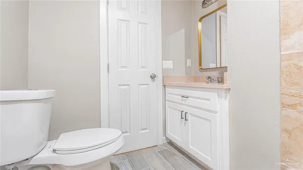 $900 | 712 Toronto Avenue, Unit 5, McAllen, TX 78503