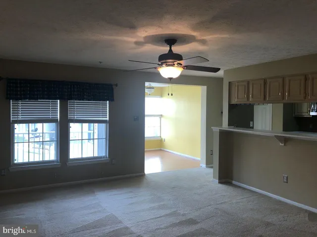 a view of empty room with window