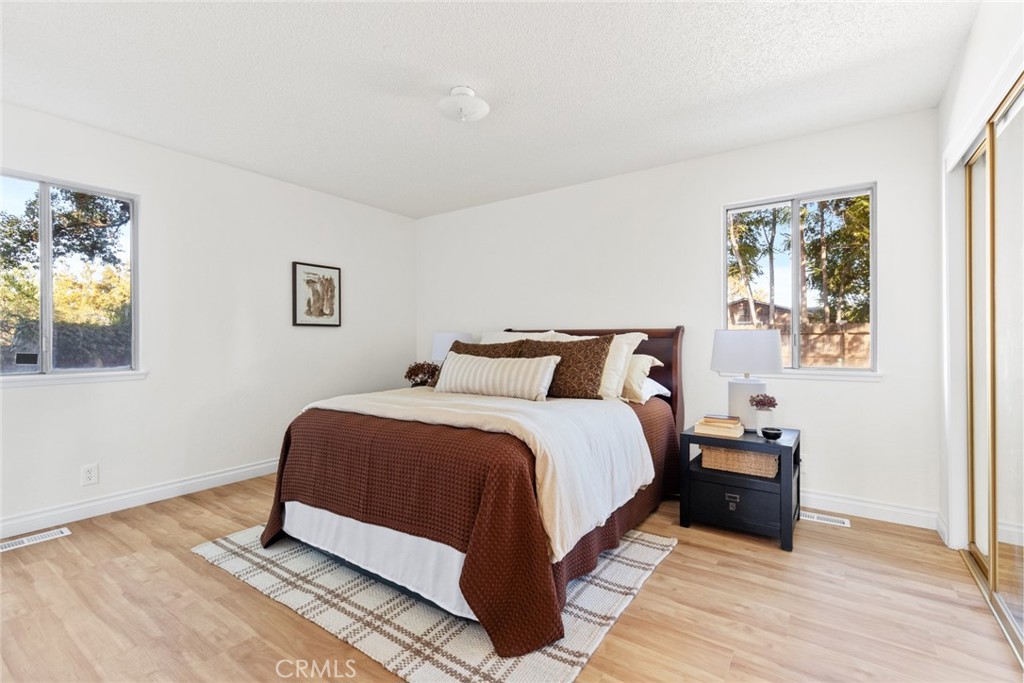 8 Cottage Circle Chico, CA 95926 - Photo 18 of 46 a bedroom with bed and window