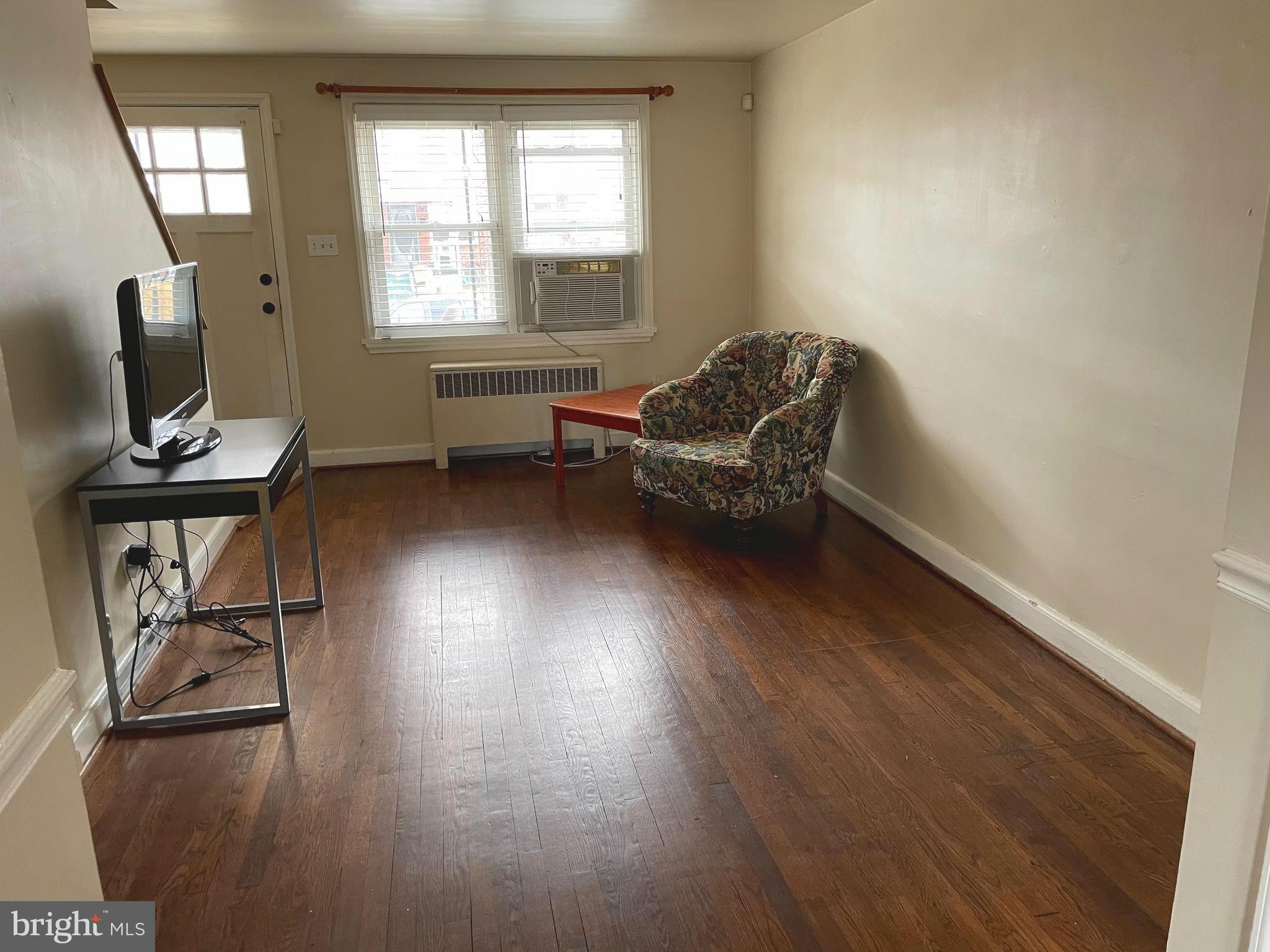 1227 Haverhill Road Baltimore, MD 21229 - Photo 2 of 17 Gallery Image 2