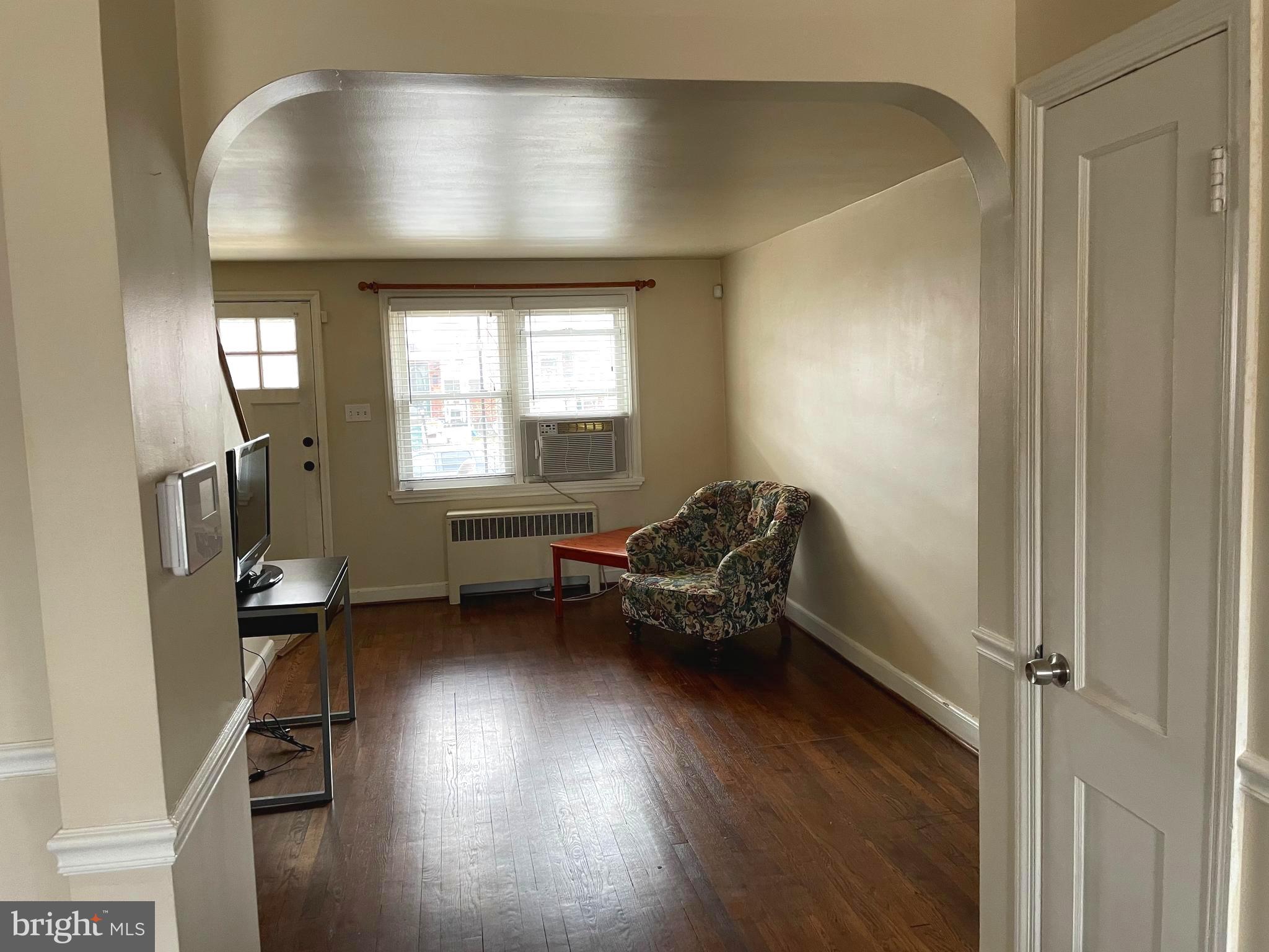 1227 Haverhill Road Baltimore, MD 21229 - Photo 3 of 17 Gallery Image 3