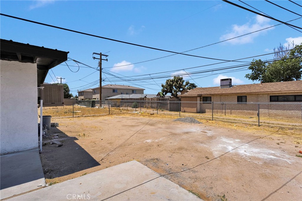 16396 Yucca Street Hesperia, CA 92345 - Photo 10 of 25