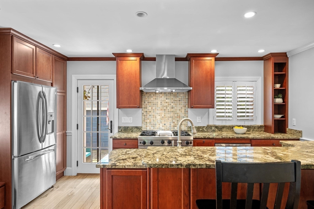 18 Pickwick Road Marblehead, MA 01945 - Photo 6 of 30