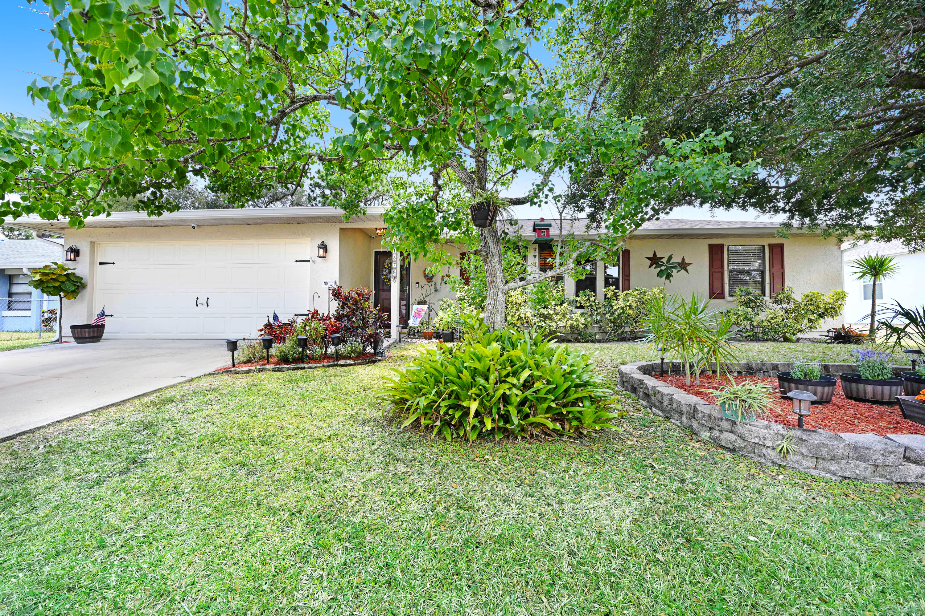 1378 Gillott St Northwest  