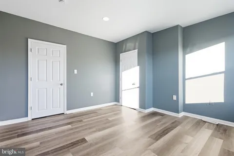 a view of a livingroom with a bedroom