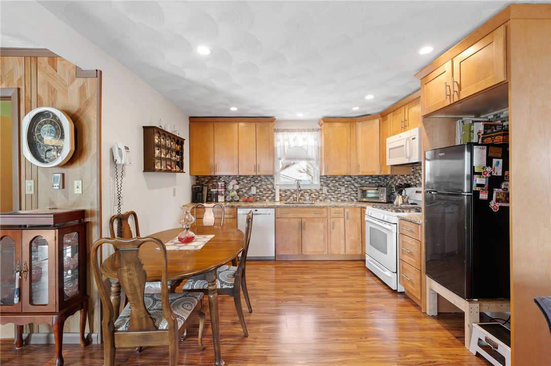 78 Old Mill Boulevard Warwick, RI 02889 - Photo 12 of 50