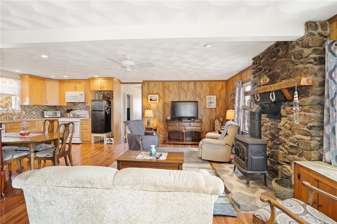 78 Old Mill Boulevard Warwick, RI 02889 - Photo 14 of 50