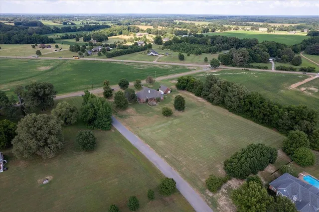 $699,900 | 1467 Hall Road, Covington, TN 38019