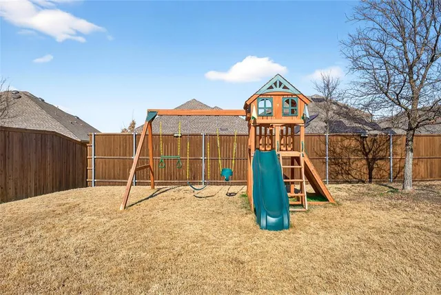 a front view of house with yard