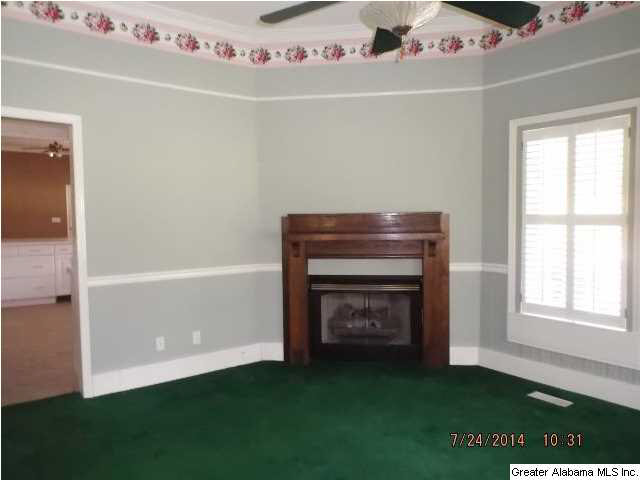 228 20th Street Oneonta, AL 35121 - Photo 4 of 25