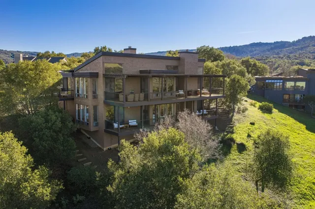 $5,200,000 | 2 Horseshoe Bend, Portola Valley, CA 94028