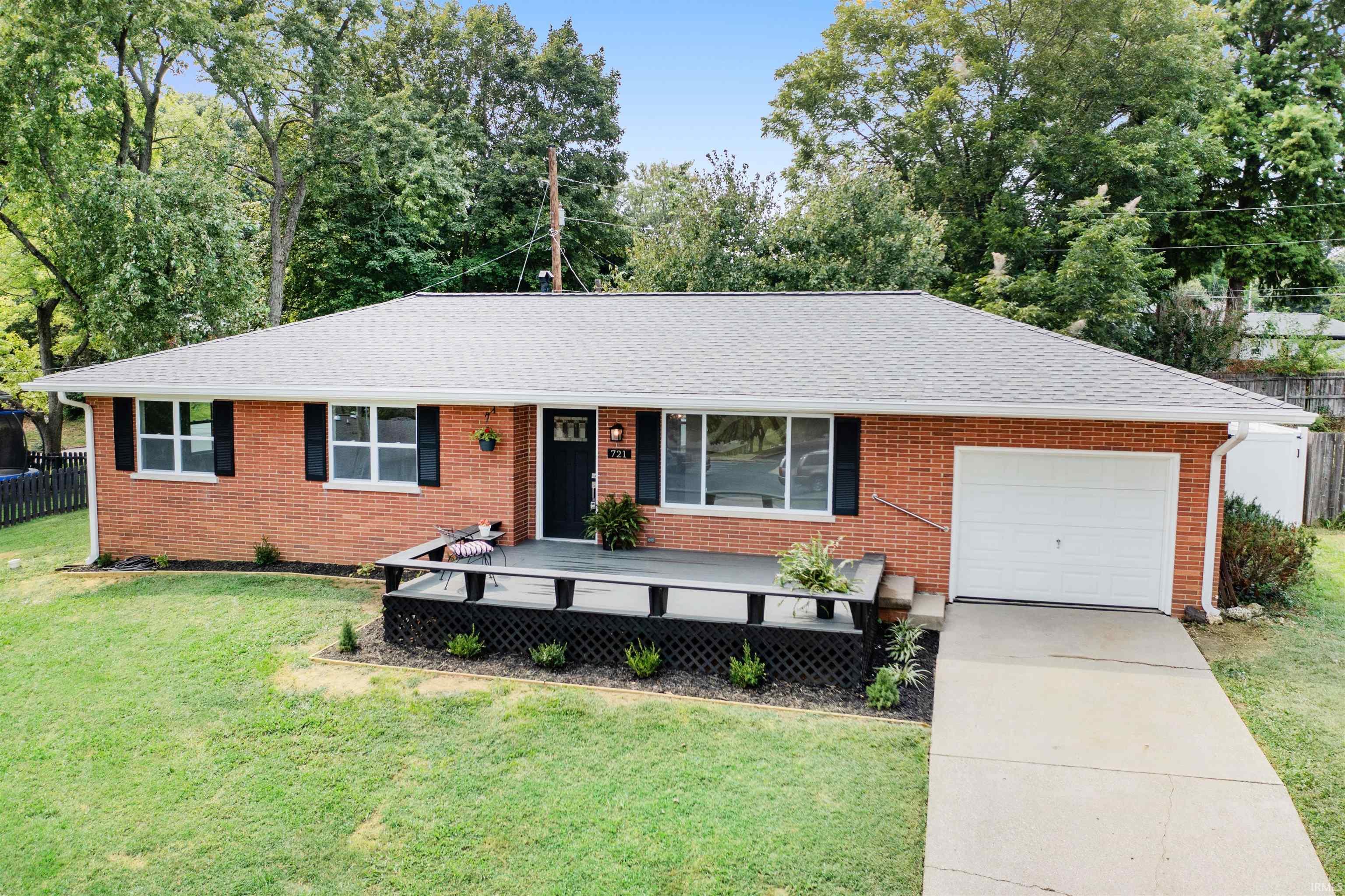 721 Smith Road Mount Vernon, IN 47620 - Photo 2 of 30