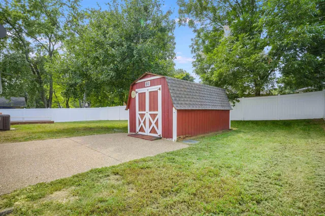 $219,900 | 721 Smith Road, Mount Vernon, IN 47620